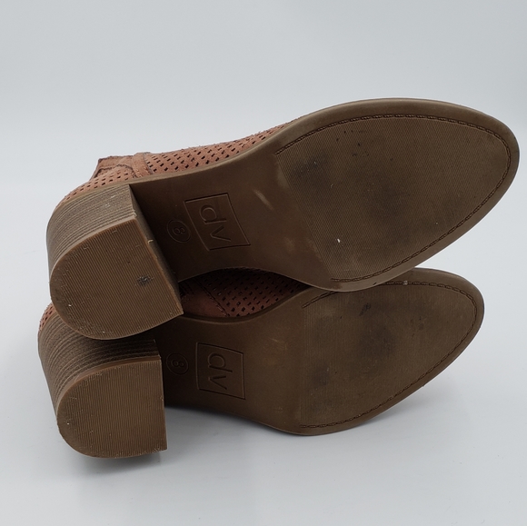 DV Dolce Vita Tan-Taupe Block Heel Ankle Boot - Picture 8 of 13